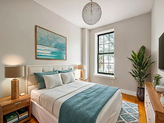 3rd image of 1041 Jefferson Ave #2