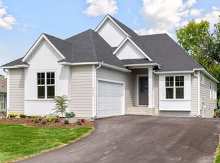 9709 Liberty Ct, Eden Prairie, MN 55347