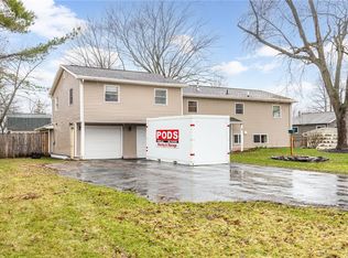 17 Amsden Dr, Rochester, NY 14623