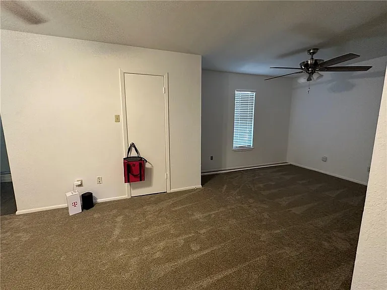 2112 Memorial Pkwy — Photo 14