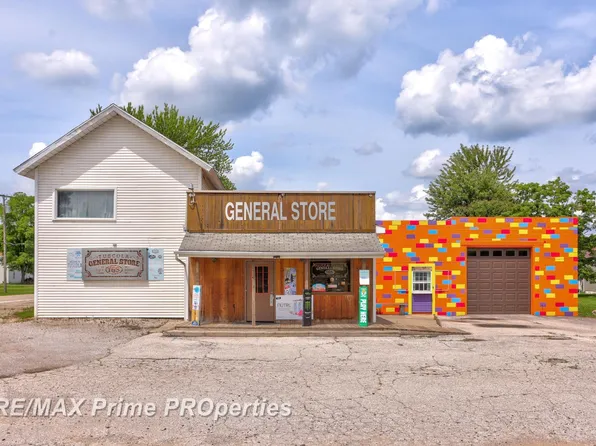 8892 Van Cleve Rd, Vassar, MI 48768