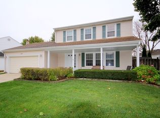 111 Alexandria Dr, Vernon Hills, IL