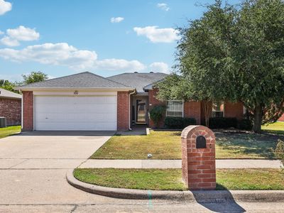 906 Creekview Dr, Waxahachie, TX, 75165
