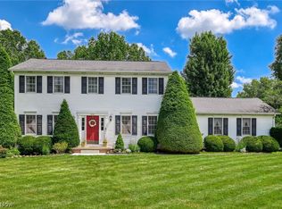 812 Martindale Dr, Tallmadge, OH 44278