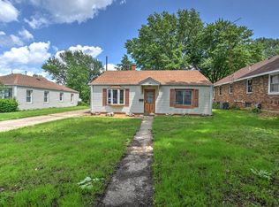 14 East Dr, Decatur, IL 62526