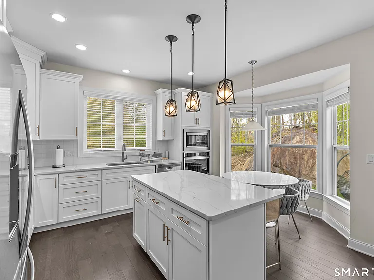 16 Hunting Ridge Ln — Photo 10