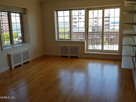 5th image of 155 Bay St APT 3G