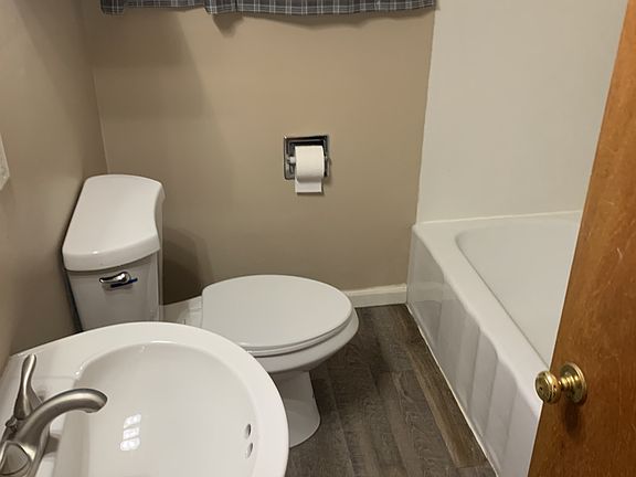 5th image of 113 Potter Ave #2