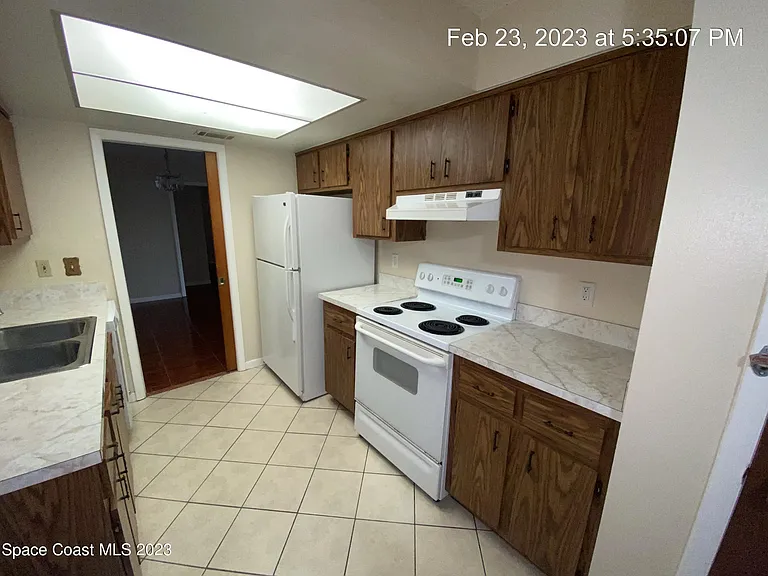 304 Darrow Ave — Photo 6