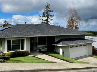 5175 Parkridge Dr, Oakland, CA 94619