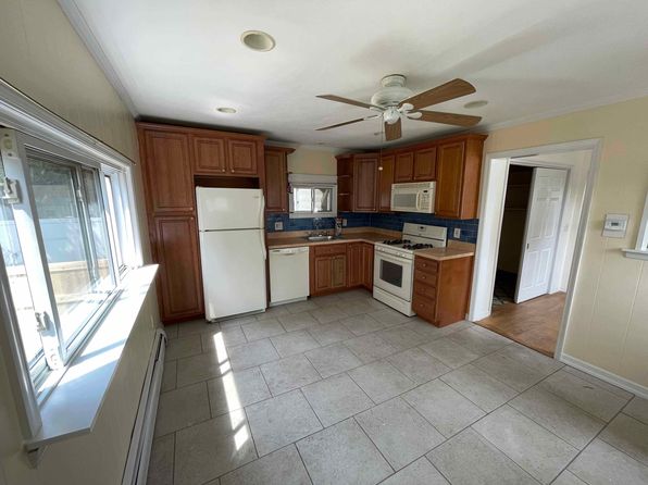 6 East Ct UNIT 1