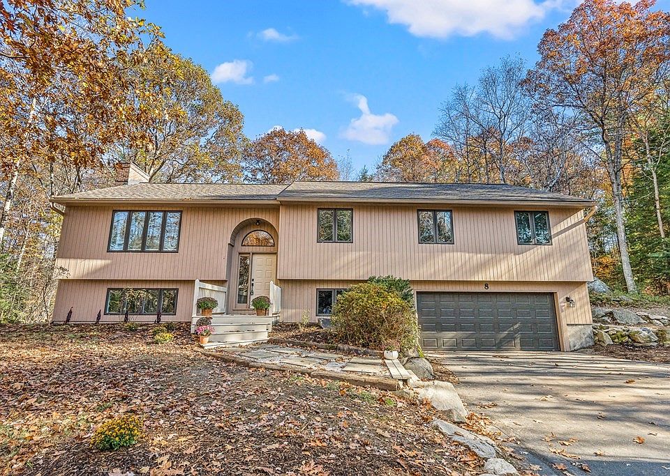 1st image of 8 Fernwood Pl