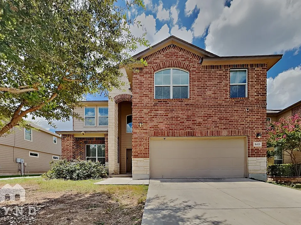 8419 Angelina Parke