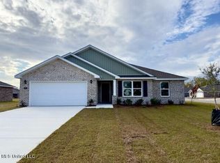 1045 Enclave Cir, Long Beach, MS 39560