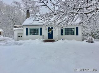 7 Old Orchard Rd, New Hartford, NY 13501