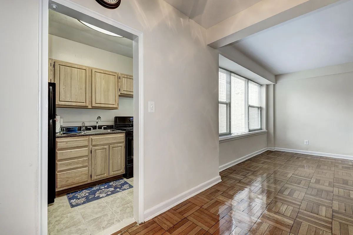 Building Photo - 6600 Luzon Ave NW