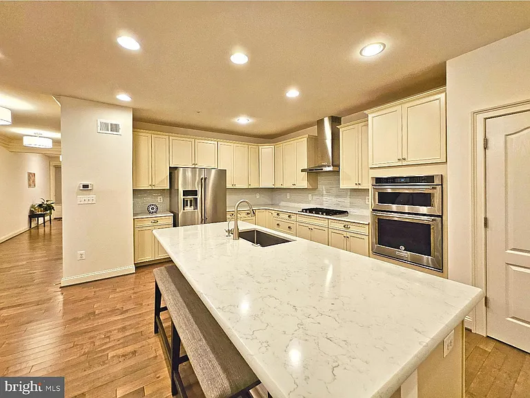 3332 Burton Dr — Photo 35