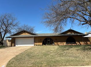 3802 SE Berkshire Ct, Lawton, OK 73501
