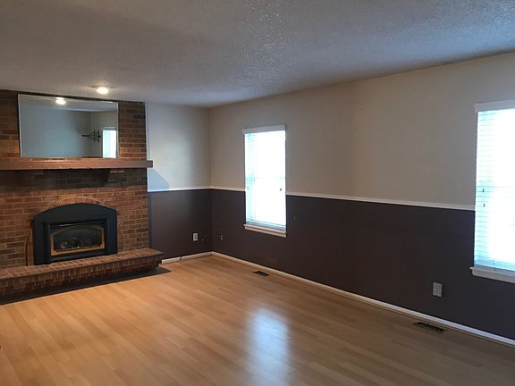 Living Room. Hardwood floors and gas fireplace