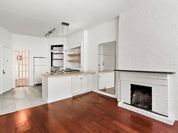 4th image of 313 E 56th St APT 3B