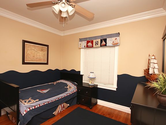 3rd image of 5816 Candlewood St