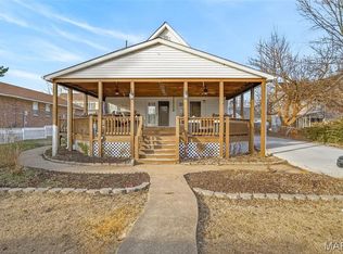 210 Patterson St, Farmington, MO 63640