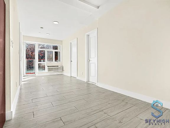 2nd image of 1079 Lafayette Ave Unit 206