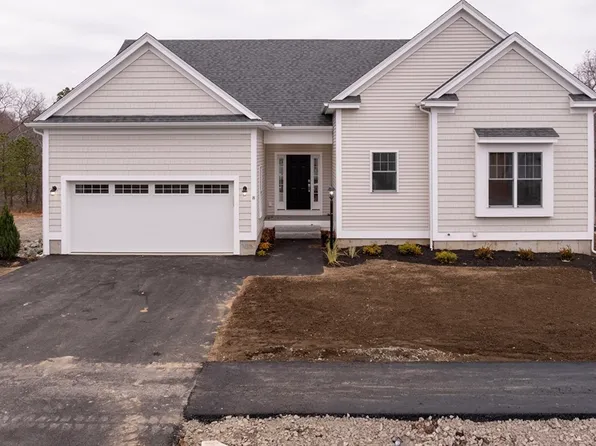 17 Strongwater Dr, Salem, MA 01970