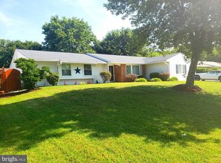 2725 Pinewood Dr, Waldorf, MD 20601