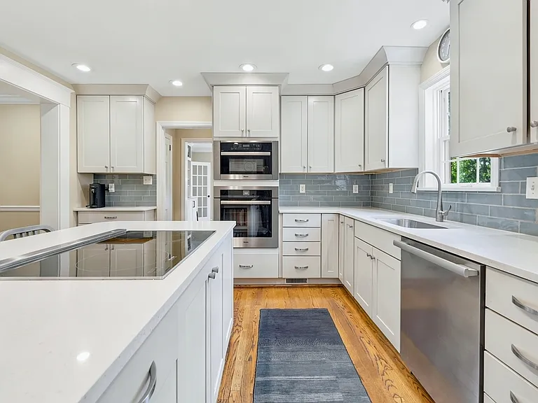 805 Princeton Rd — Photo 14