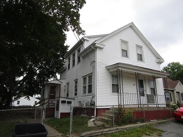 2nd image of 40 Emanuel St