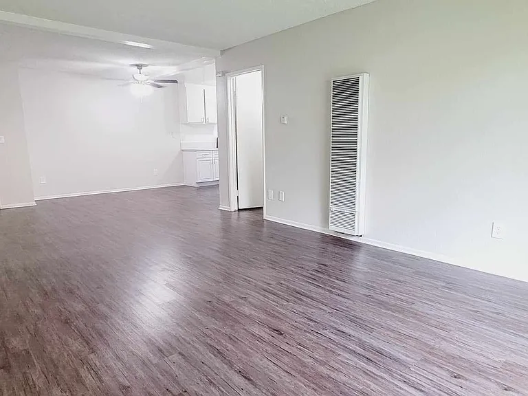 14101 Browning — Photo 18