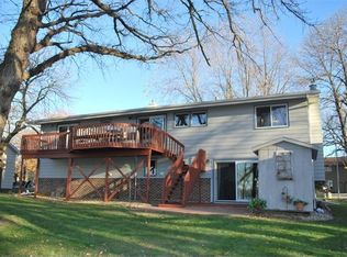 420 E Amber Lake Dr, Fairmont, MN 56031