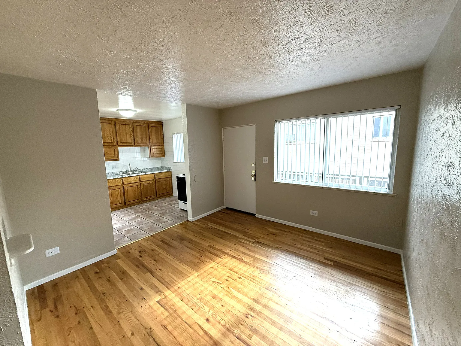 2 bed, 650 sqft, $1,195 — Photo 4