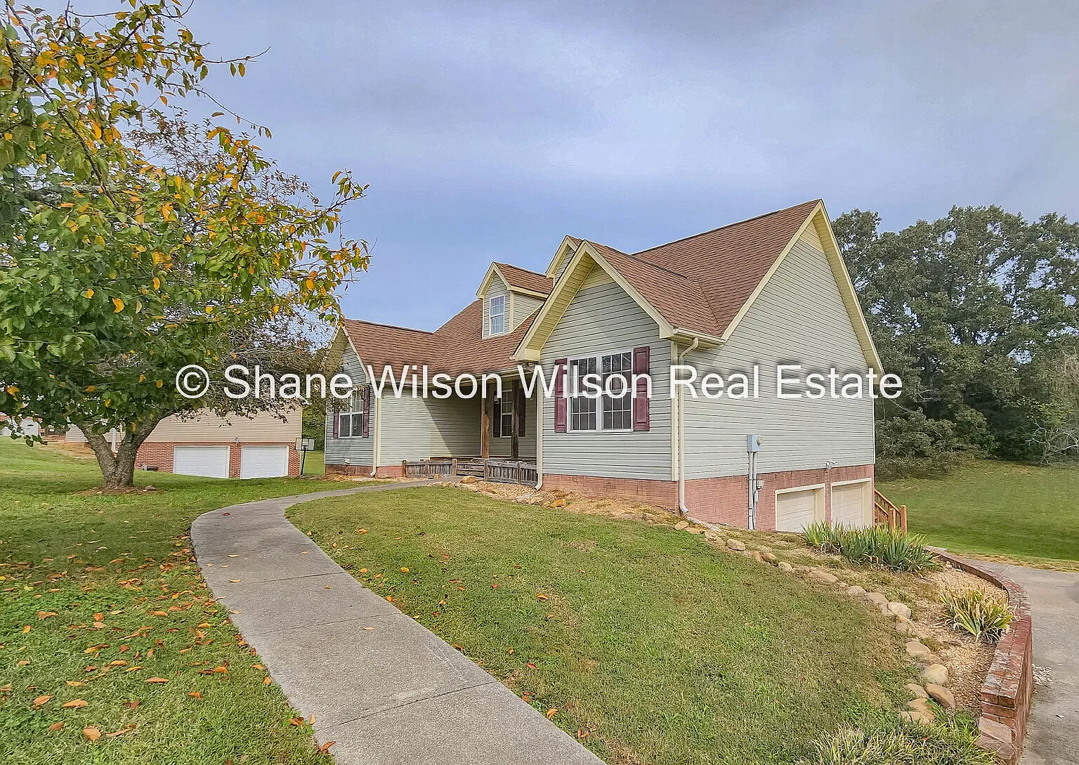 4 bed, 2.0 bath, 1908 sqft, $2,195 — Photo 3