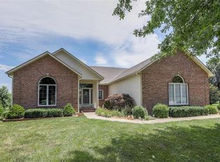 6839 Deer Ridge Dr, Shawnee, KS 66226