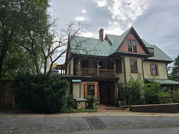 Pike Street 901, 901 Pike St #B, Lemont, PA 16851