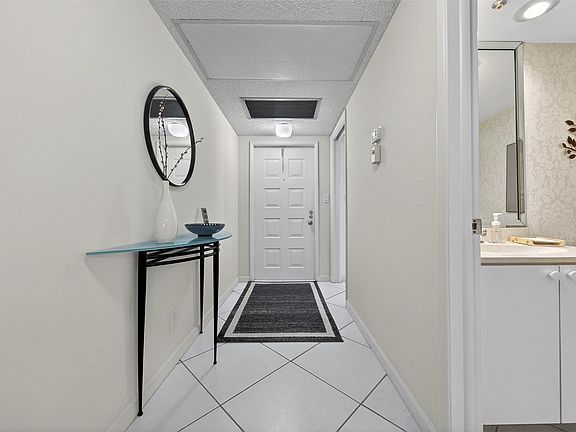 2nd image of 808 Cypress Boulevard #203