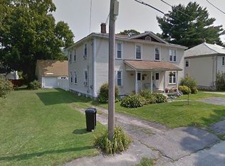 32-34 Maple St, Williamstown, MA 01267