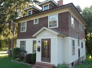 817 S Main St, Newark, NY 14513