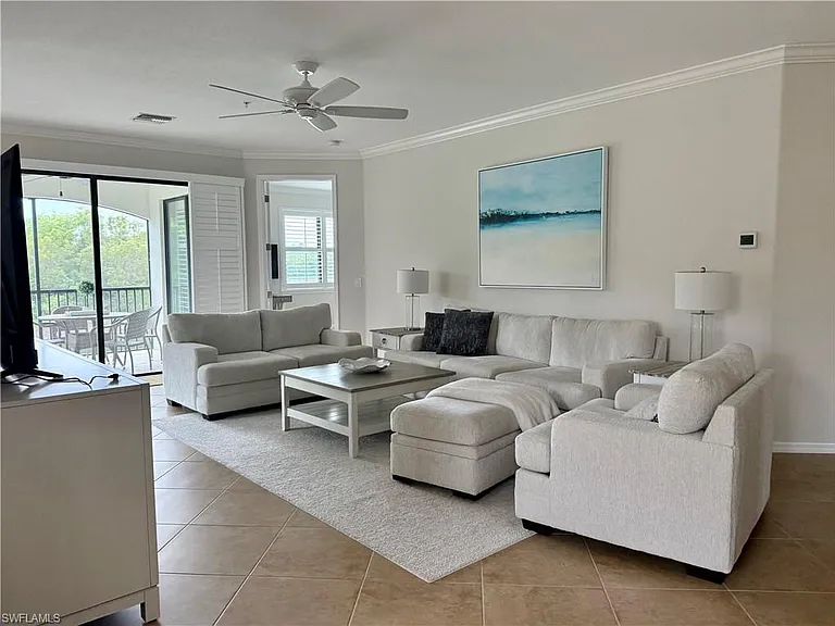 9498 Napoli Ln #201 — Photo 44