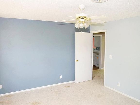 3rd image of 1804 Lakeview Dr