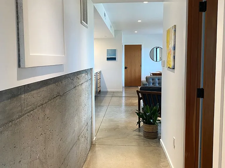 585 Blanchard Blvd — Photo 21