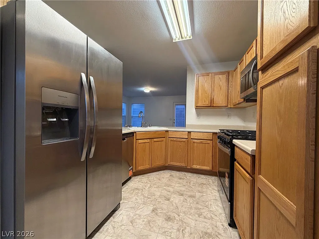 3 bed, 2.5 bath, 1316 sqft, $1,795 — Photo 4