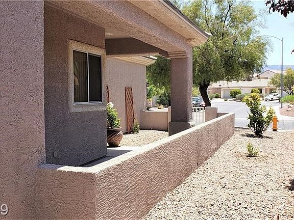 Notice the mountain views you have from the courtyard