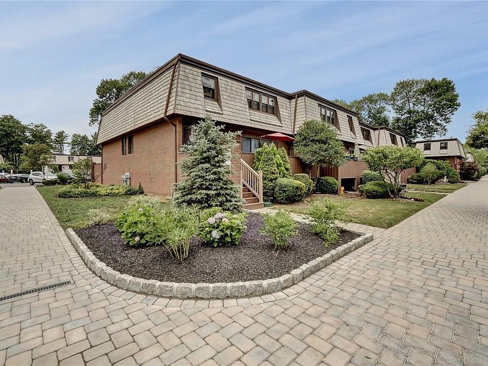 1st image of 35 Heritage Drive #E