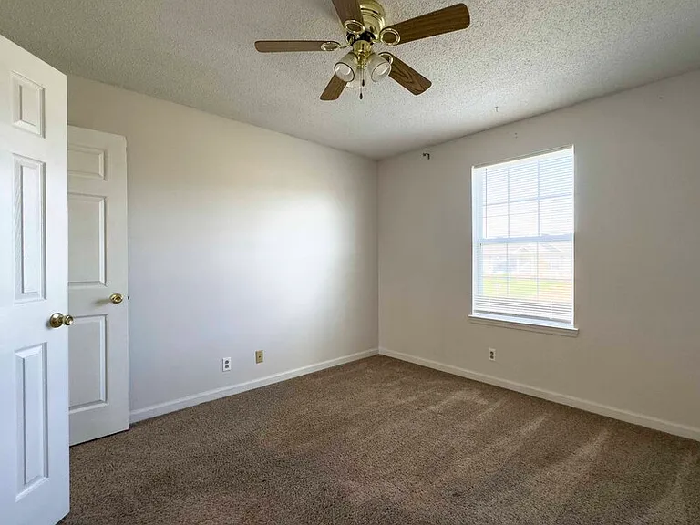 1028 Bush Ave — Photo 21