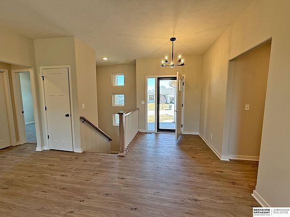 4th image of 2902 N 165th Ave