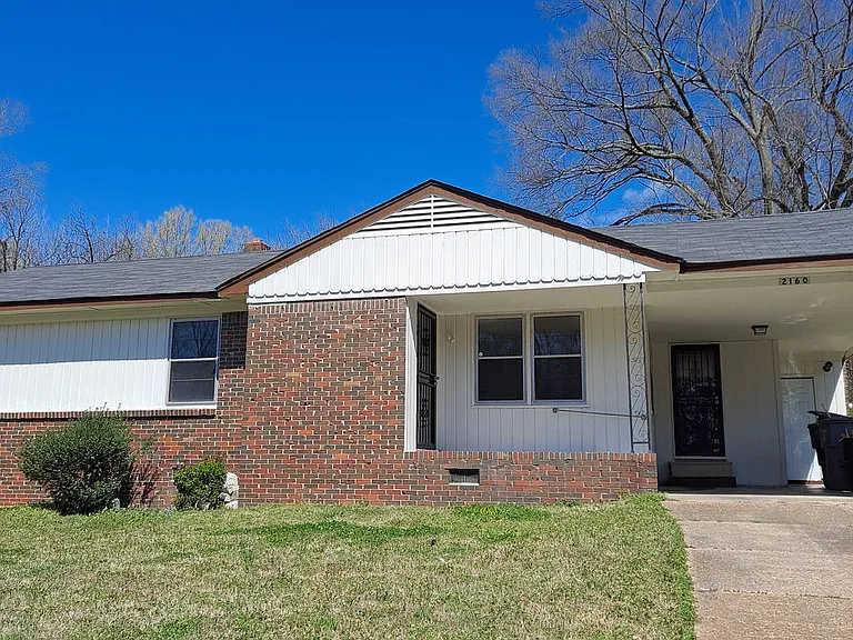 2160 Saint Elmo Ave — Photo 2