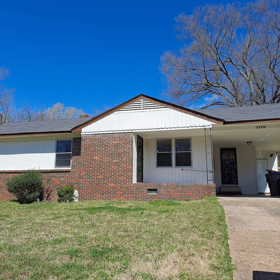 Building Photo - 2160 Saint Elmo Ave